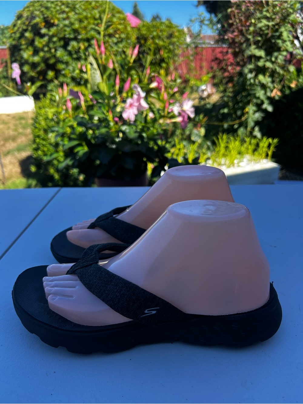 Skechers Women's Go Walk Goga Mat Sandals Slip On Shoes Walking Shoes Black Sz 8